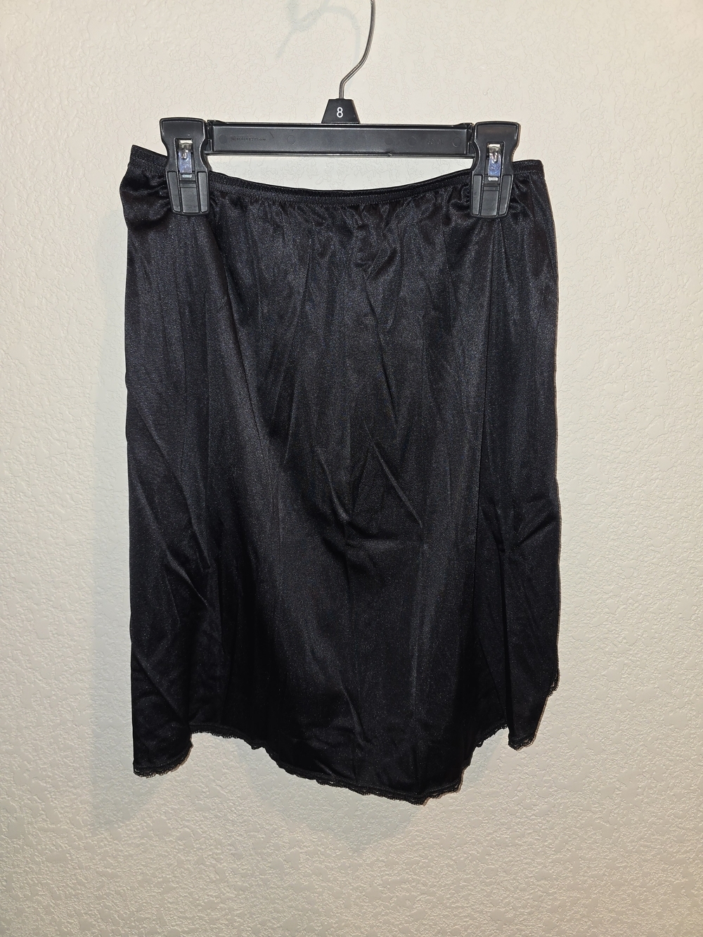 Vassarette Black Silky Half Slip | Lace Trim Accent | Size M / 20" Length